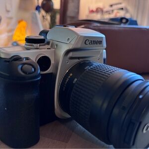 Canon EOS Elan ii E with 28-80mm Lens and bag